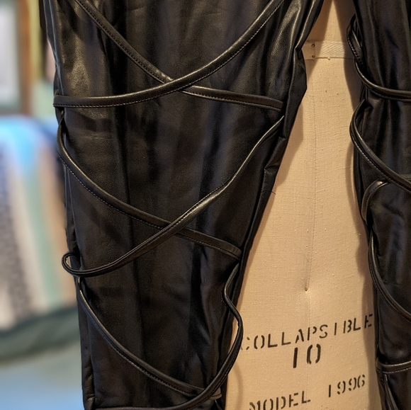 XL BlackMilk Bootlace Wrap High Waisted Leggings - NWT - Picture 6 of 7